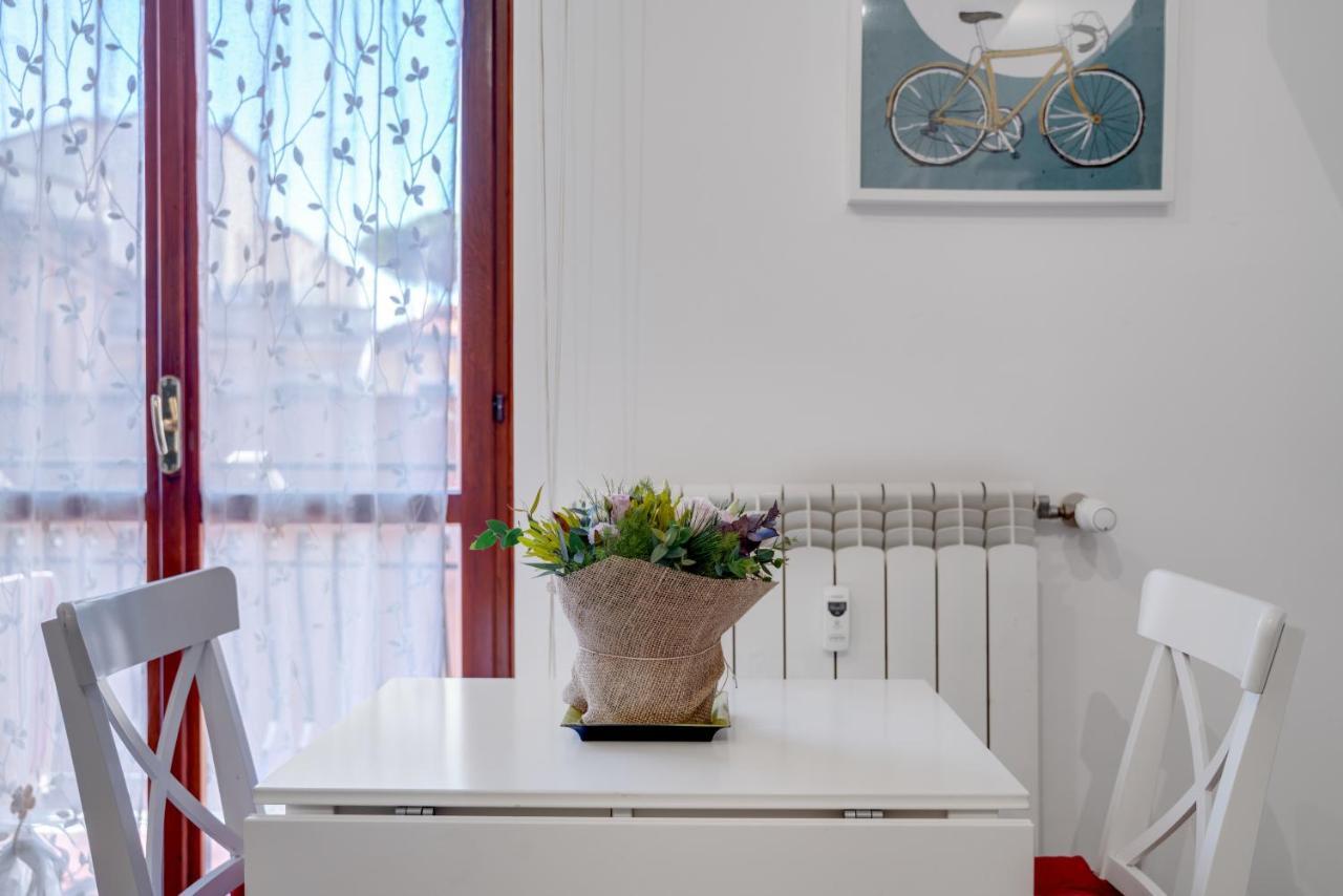 Walking Distance From San Pietro Apartment Exterior photo